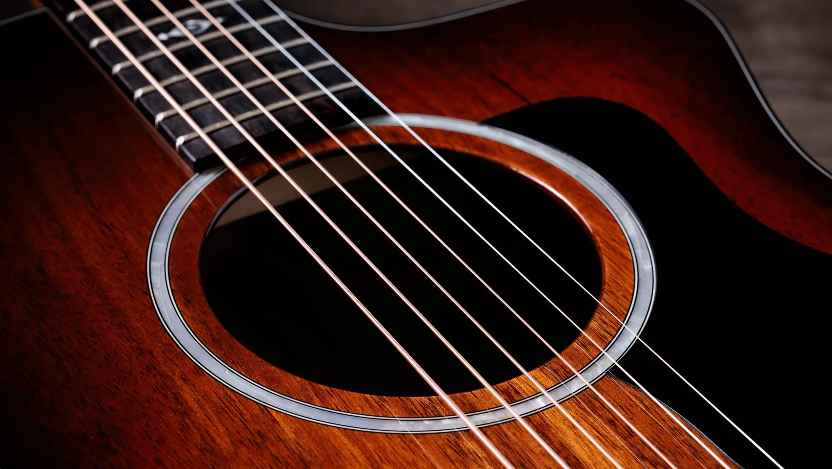 224ce-K DLX ハワイアン・コア アコースティック エレクトリック